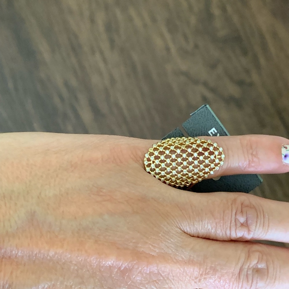 Express beautiful ring size 7 - Picture 9 of 10